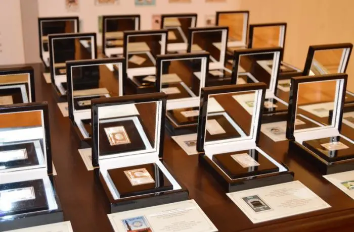 Mecca on silver stamps of the Moscow Mint